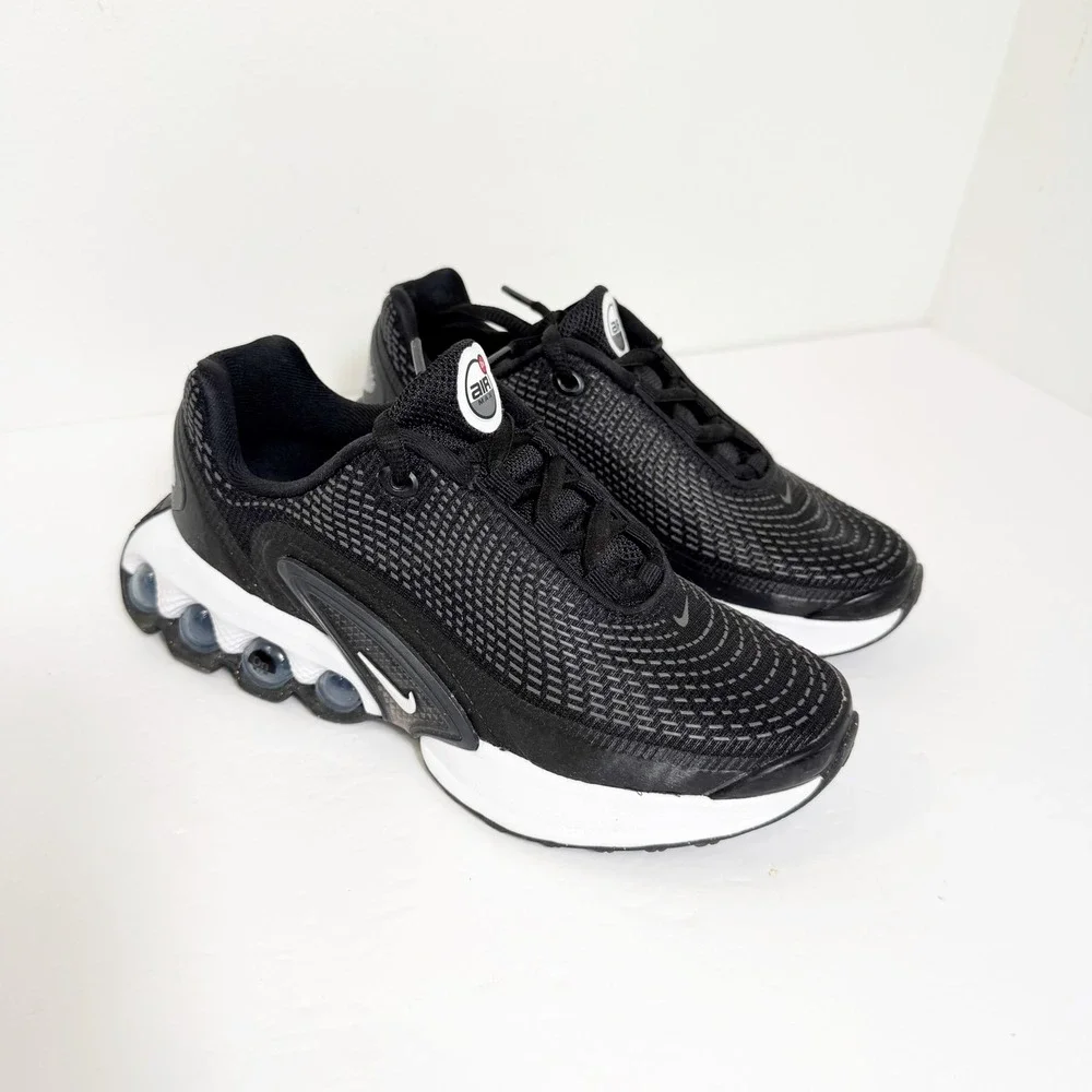 Nike Air Max Dn Sneakers Boys Size 1 Black White Anthracite DV3337-008